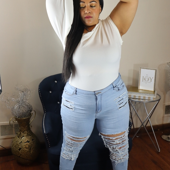 The "Classy Yet Sassy" Top - Picture 3 of 10